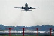 Obama batal hadir, Bandara...