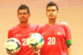 Dibuatkan patung lilin,...