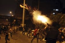 Bentrokan berdarah di...