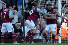 West Ham tak beri ampun...