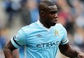 Richards menanti panggilan...