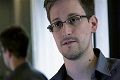 Ayah Edward Snowden...