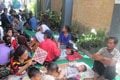 Ikut sunat massal, pulang...