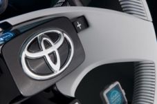 Toyota akan pangkas...