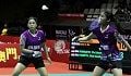 Pia/Rizky melangkah...
