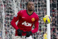 Patrice Evra isyaratkan...