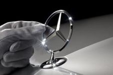 Mercedes laporkan laba...