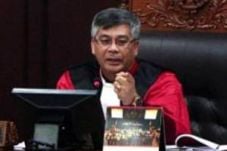 Penegak hukum dengan...
