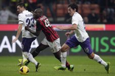 Milan dipermalukan La...