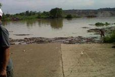 Longsor, jalan Kabupaten...
