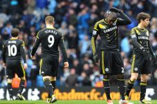 Gol penalti Hazard,...