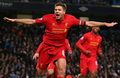 Steven Gerrard sangat...