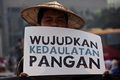 Ratusan profesor Indonesia-Malaysia...