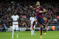 Bermain di Camp Nou,...