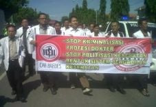 Dokter se-Brebes blokir...