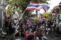 Bangkok memanas, demonstran...