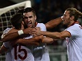 Strootman selamatkan...