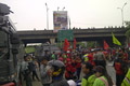 Polisi hadang buruh...