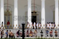Kroni Istana tersandera,...