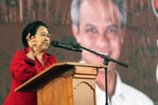 Megawati berpeluang...