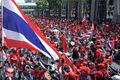 Demonstran Kaus Merah...