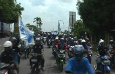 Ribuan buruh PT Pisma...