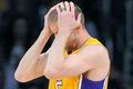 Point guard Lakers menepi...