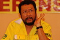 Soal status Atut, Golkar...