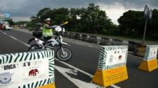 Tahun Baru, pukul 19.00...