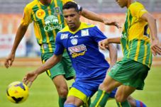 Arema gebuk PDRM FA...