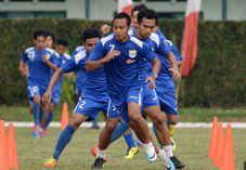 5 Januari, Persib jajal...