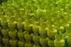 Harga elpiji 3 kg di...