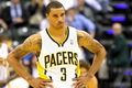 Raptors menekan Pacers...