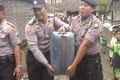 Polisi gerebek home...
