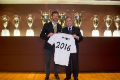 Xabi Alonso resmi perpanjang...