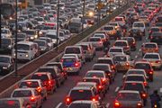 Pasar mobil di China...