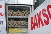 Mahal, pedagang bakso...