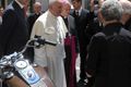 Paus Francis akan lelang...