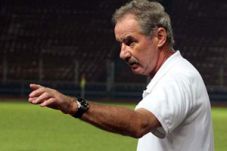 Blusukan pelatih timnas...