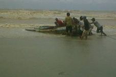 Pencarian nelayan hilang...