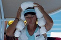 Knapp paksa Sharapova...