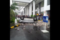 Avanza terjun dari apartemen...