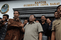 Lambat buat sodetan,...