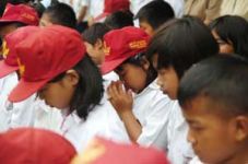 Dihantam gempa Kebumen,...
