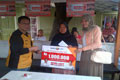Caleg Hanura beri santunan...