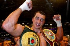 Klitschko ditantang...