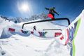Atlet Snowboard minta...