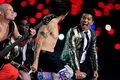RHCP tidak bermain live...