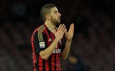 Milan tersungkur di...