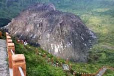 Warga di Kelud lebih...
